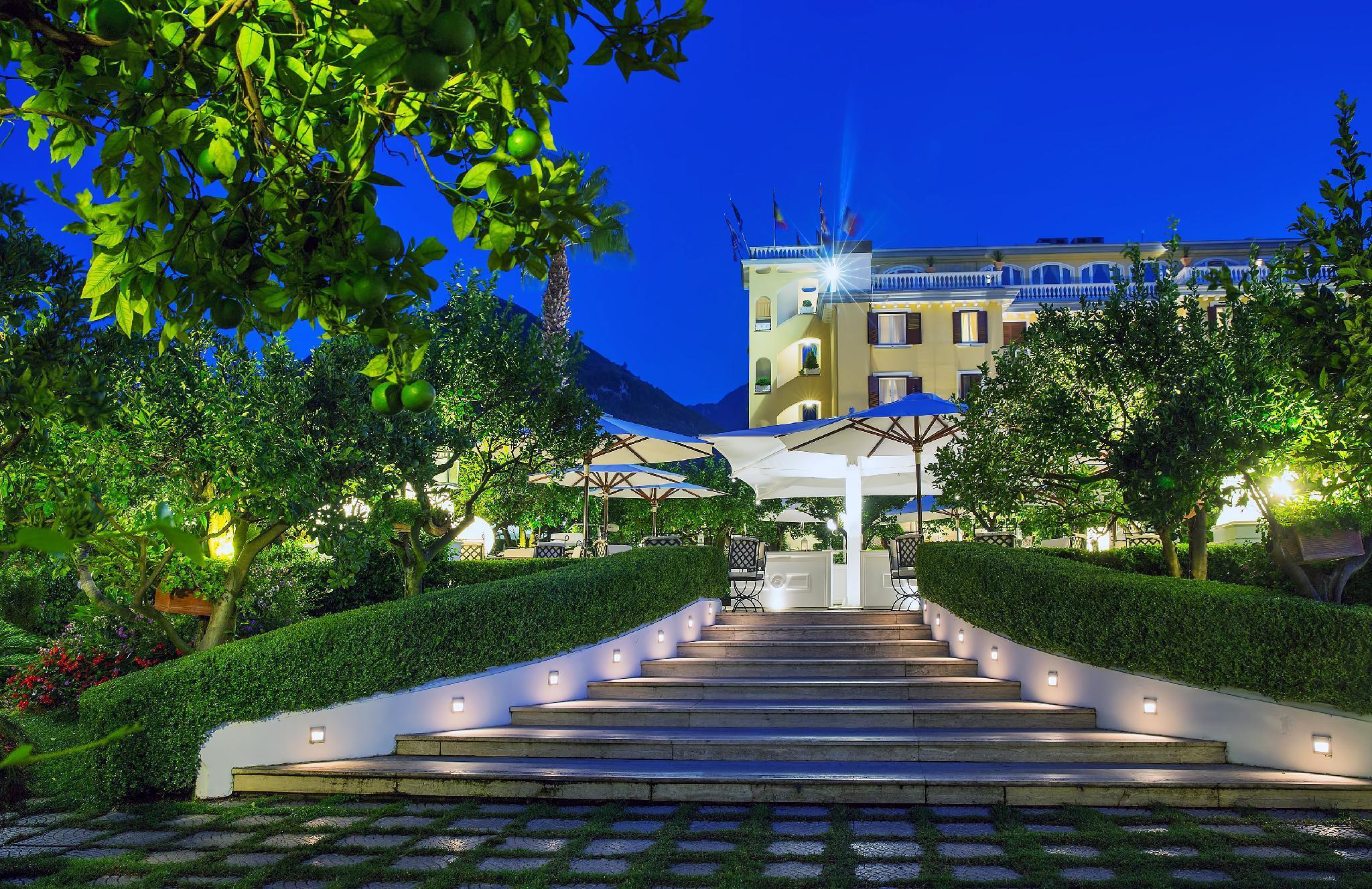 La Medusa Hotel - Dimora Di Charme Castellammare di Stabia Exterior photo