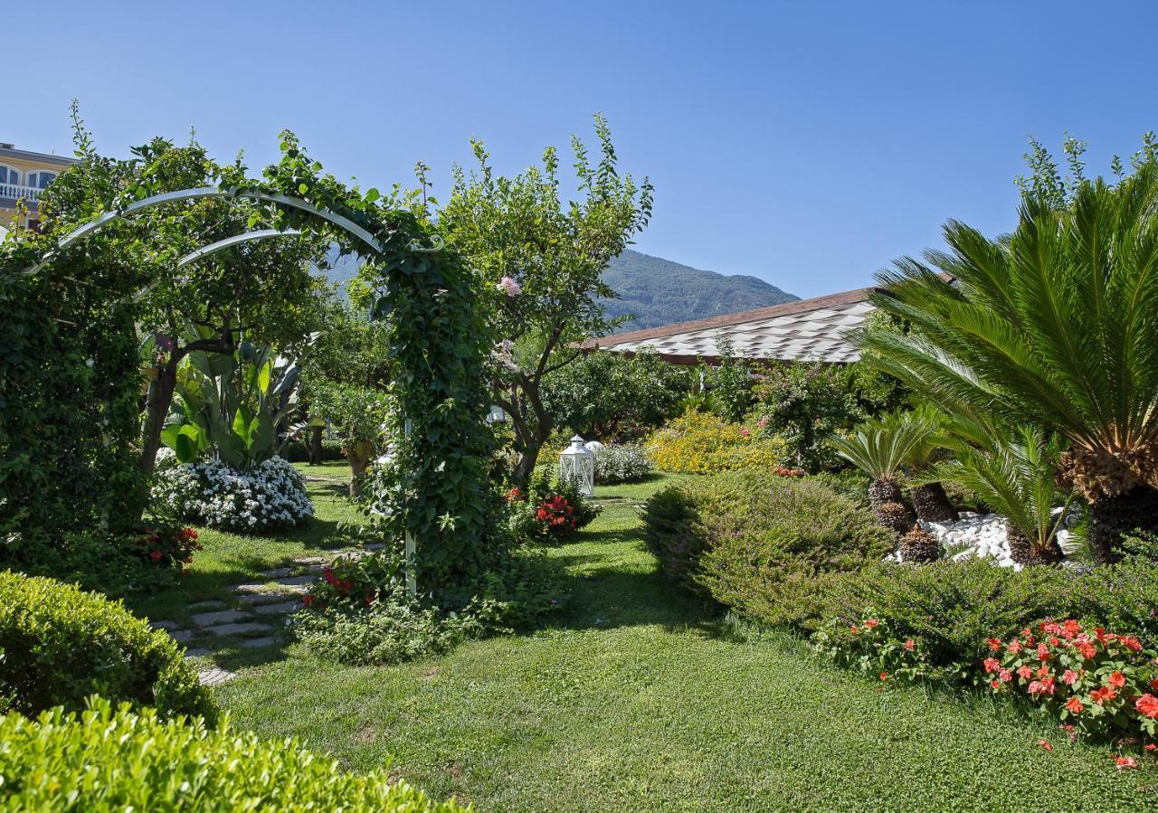 La Medusa Hotel - Dimora Di Charme Castellammare di Stabia Exterior photo