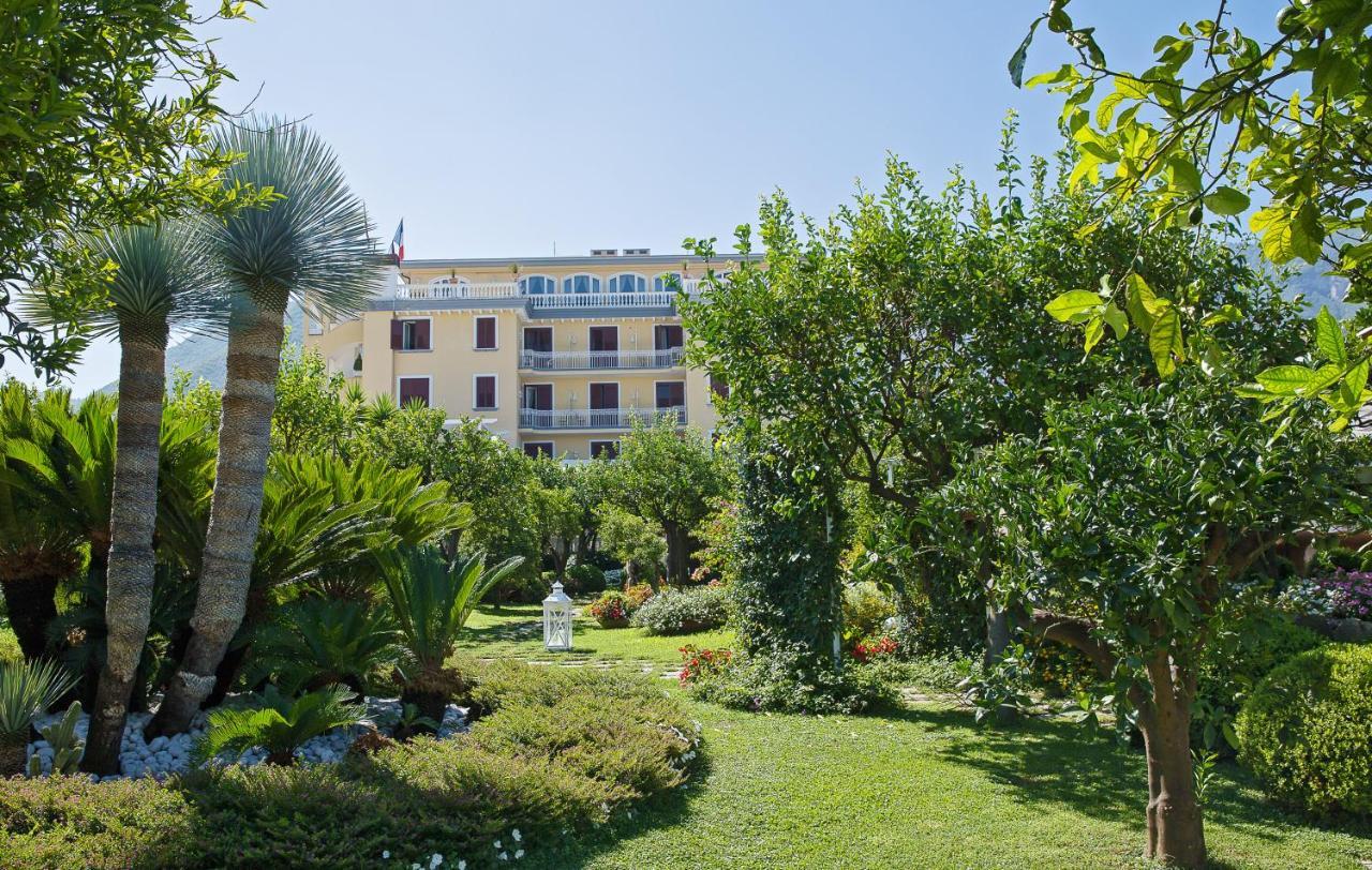 La Medusa Hotel - Dimora Di Charme Castellammare di Stabia Exterior photo